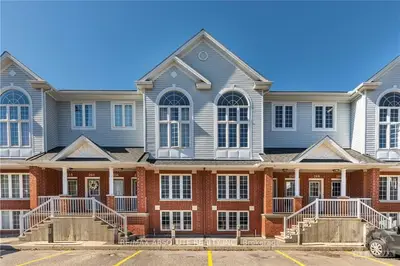 250 Gershwin , Bells Corners and South to Fallowfield, ON K2H 1G5