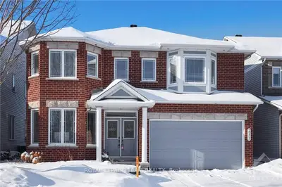 2255 SANDMAN Crescent, Orleans - Cumberland and Area, ON K4A 4V7