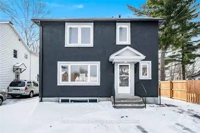 466 Pleasant Park Road, Alta Vista and Area, ON K1H 5N1