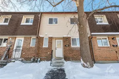 75 SEYTON Drive D, Bells Corners and South to Fallowfield, ON K2H 8Y6