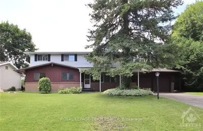 14 ASCOT Avenue, Bells Corners and South to Fallowfield, ON K2H 6E4