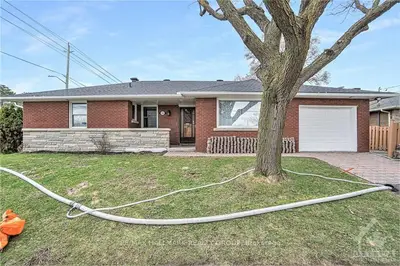 1305 AVENUE N Avenue, Alta Vista and Area, ON K1G 0A7