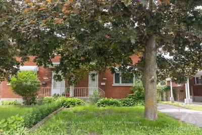 1152 Woodroffe Avenue, Parkway Park - Queensway Terrace S and Area, ON K2C 2T1