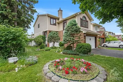 11 NEWPORT Crescent, Hunt Club - South Keys and Area, ON K1T 3L8