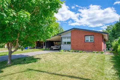 2374 JOLIFFE Street, Elmvale Acres and Area, ON K1G 1G9