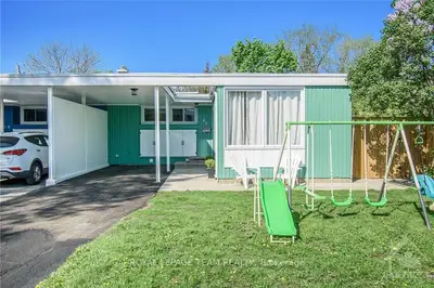 26 Leeming Drive, Crystal Bay - Rocky Point - Bayshore, ON K2H 5P7