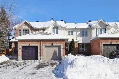 1449 BONNEVILLE Crescent, Orleans - Convent Glen and Area, ON K1C 7N2