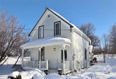 106 OWEN Street, Lanark Highlands, ON K0G 1K0