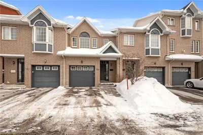 155 Tall Oak, Alta Vista And Area, On K1g 6t3