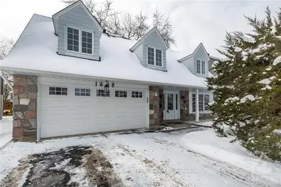 1668 FEATHERSTON Drive, Alta Vista and Area, ON K1H 6P2