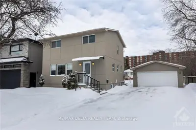 9 CHIPPEWA Avenue, Meadowlands - Crestview and Area, ON K2G 1X6