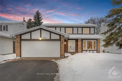 929 CHALEUR Way, Orleans - Convent Glen and Area, ON K1C 2R9
