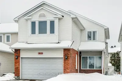 1827 HENNESSY Crescent, Orleans - Cumberland and Area, ON K4A 3X8