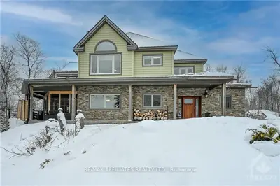 346 PICKEREL BAY Road, Lanark Highlands, ON K0A 3L0