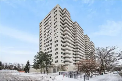 40 LANDRY Street 405, Vanier and Kingsview Park, ON K1L 8K4