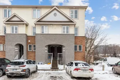 86 STRATHAVEN, Cyrville - Carson Grove - Pineview, ON K1J 1K7