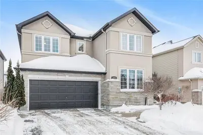 1805 MICKELBERRY Crescent, Orleans - Cumberland and Area, ON K4A 0E6