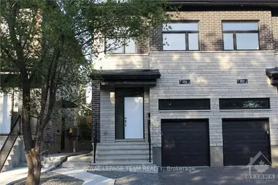 155 LONGPRE Street A, Vanier and Kingsview Park, ON K1L 7J5