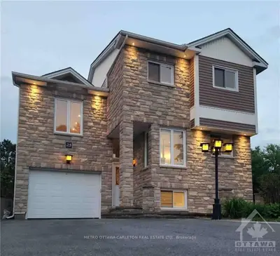 25 HUNTERSFIELD Drive, Hunt Club - South Keys and Area, ON K1T 3E4