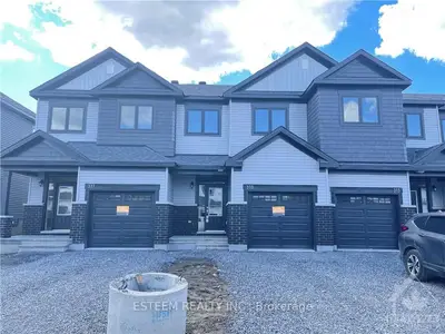 313 Grackle Street, Blossom Park - Airport And Area, On K1x 0g8