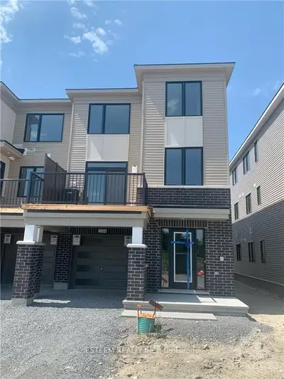 2084 Leinster Circle, Stittsville - Munster - Richmond, ON K2S 2Z5