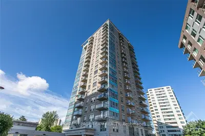 70 LANDRY Street 1403, Vanier and Kingsview Park, ON K1L 0A8