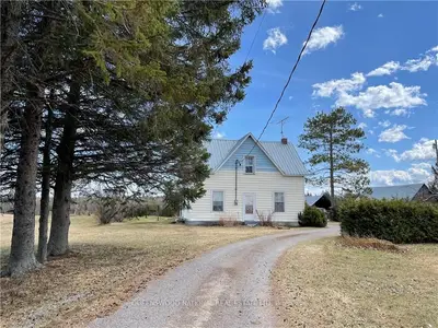 2382 Matawatchan Road, Greater Madawaska, ON K0J 2R0