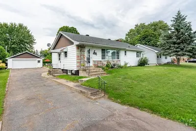 37 ST LAWRENCE Street, South Stormont, ON K0C 1M0