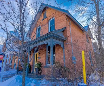 310 BAY Street, Ottawa Centre, ON K1R 6A1