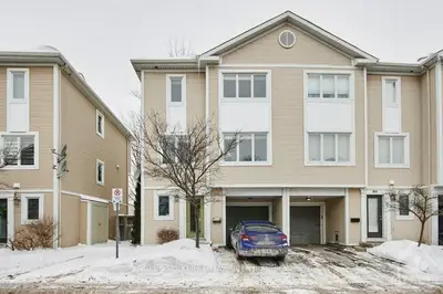 509 Burleigh, Cyrville - Carson Grove - Pineview, On K1j 1j9