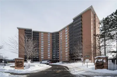2000 JASMINE Crescent 711, Beacon Hill North - South and Area, ON K1J 8K4