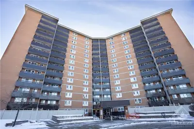 2000 JASMINE Crescent 916, Beacon Hill North - South and Area, ON K1J 8K4
