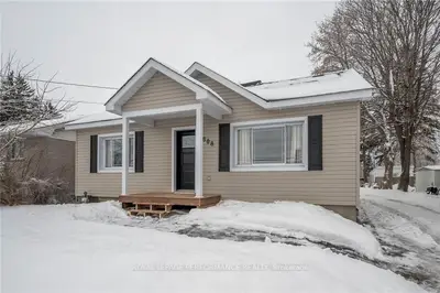 808 Mc Gill Street, Hawkesbury, On K6a 1r4