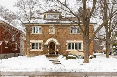 393 THIRD Avenue, Glebe - Ottawa East and Area, ON K1S 2K6