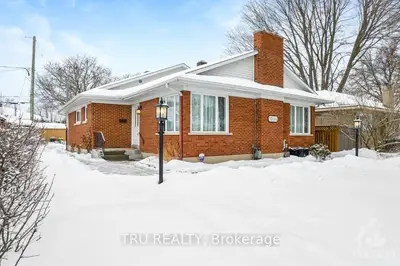1094 BEDBROOKE Street, Belair Park - Copeland Park and Area, ON K2C 2R7