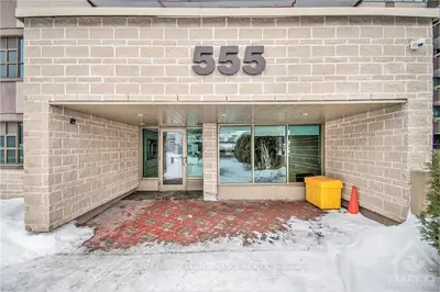 555 BRITTANY Drive 505, Manor Park - Cardinal Glen and Area, ON K1K 4C5