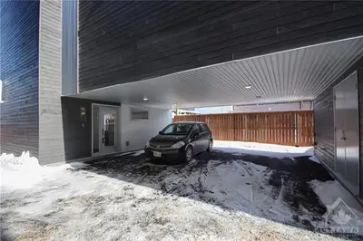 53 POPLAR Street, West Centre Town, ON K1R 6V3