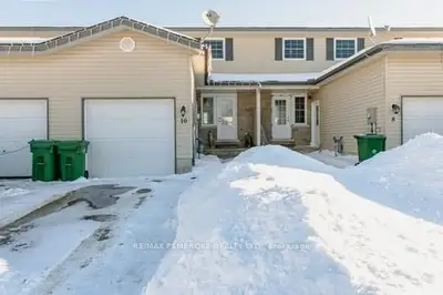 10 WILSON Avenue, Petawawa, ON K8H 3J8