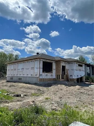 760 WEST Street, Hawkesbury, ON K6A 3W8
