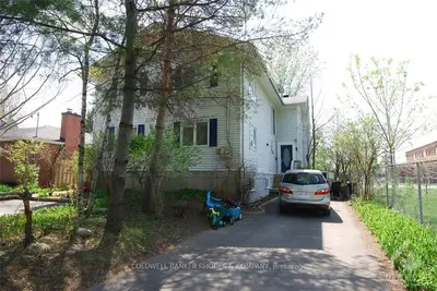 160 MAFEKING Avenue, Manor Park - Cardinal Glen and Area, ON K1K 2V5
