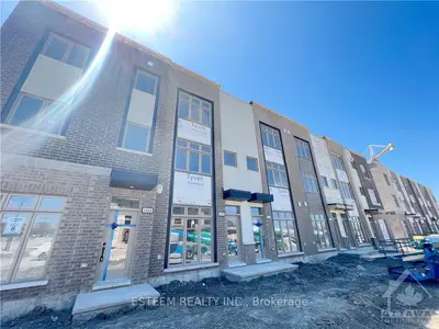 1420 HEMLOCK Road, Manor Park - Cardinal Glen and Area, ON K1K 5A8
