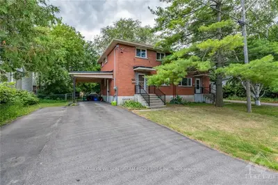 2344 MIDWAY Avenue A, Woodroffe, ON K2B 6W5