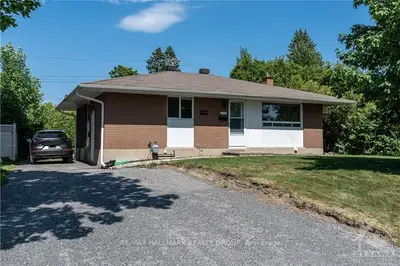 1043 CONNAUGHT Avenue, Britannia Heights - Queensway Terrace N and Area, ON K2B 5N2