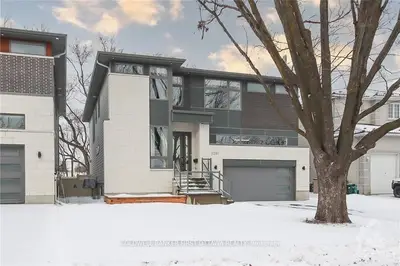 2201 FOX Crescent, McKellar Heights - Glabar Park and Area, ON K2A 1H7