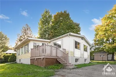 7481 MITCH OWENS Avenue 27, Leitrim, ON K1G 3N4