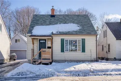 823 MERIVALE Road, Carlington - Central Park, ON K1Z 5Z7