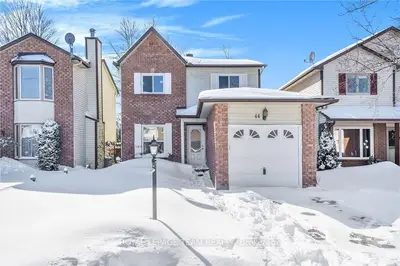 44 VICTOR Street, Stittsville - Munster - Richmond, ON K2S 1H9