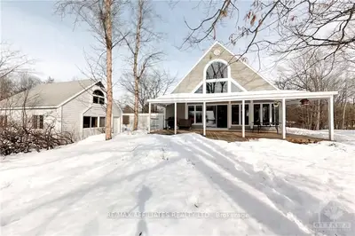 75 Wild Apple Lane, Rideau Lakes, On K0g 1e0