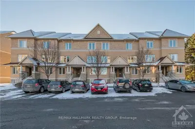 331 PASEO, South of Baseline to Knoxdale, ON K2G 3N1