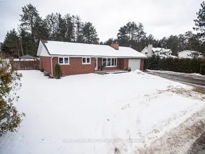 15 SPRUCEDALE Avenue, Madawaska Valley, ON K0J 1B0